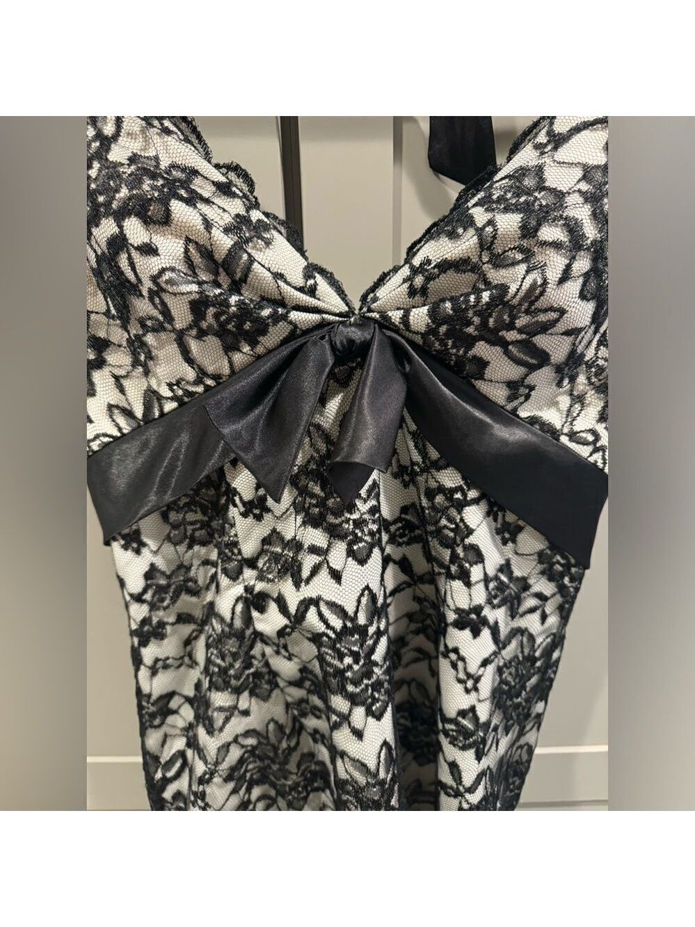 Beautiful White House Black Market Halter lace overlay dress! 💗 - Picture 9 of 16